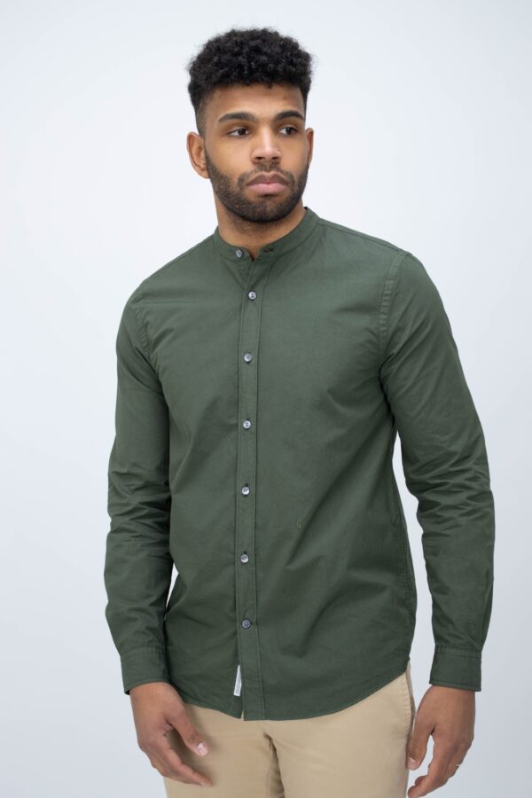 Closed - Collarless Shirt